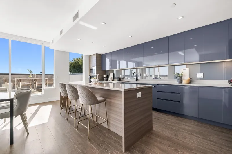 PH655 8575 RIVERGRASS DRIVE - photo 4 of 25