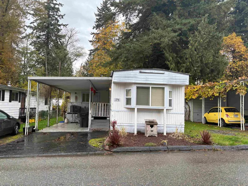 136 7790 KING GEORGE BOULEVARD - photo 2 of 25