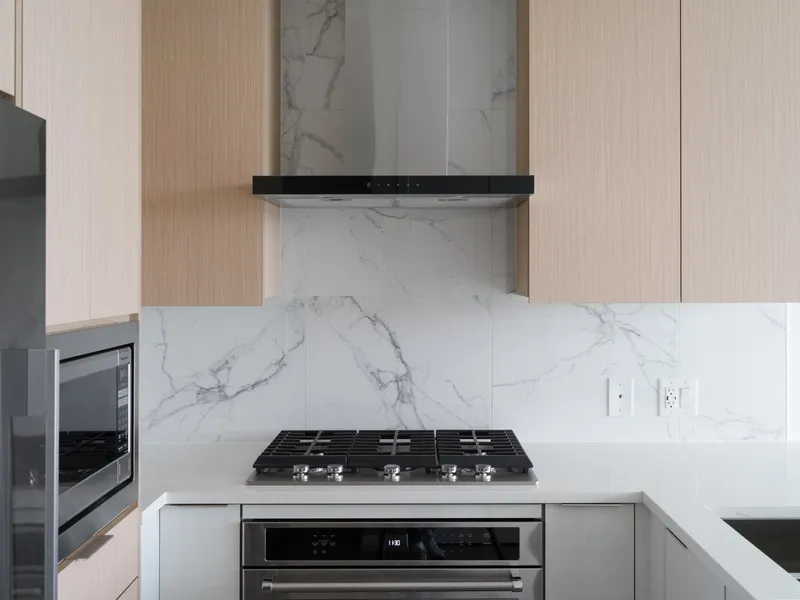 1304 699 WHITING WAY - photo 4 of 16