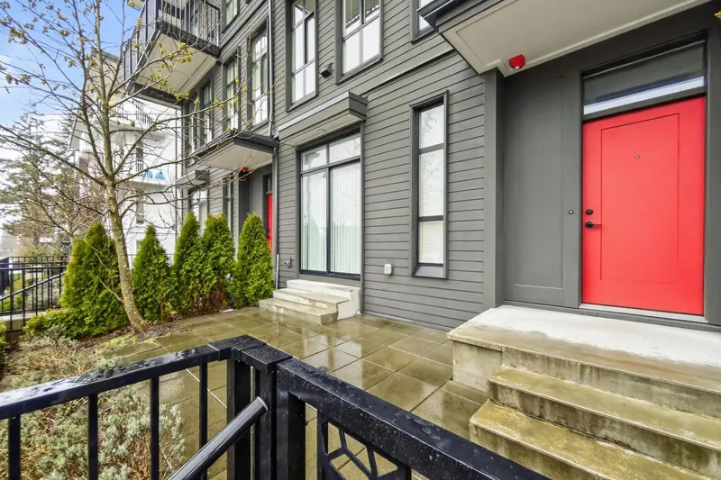 102 13933 105 BOULEVARD - photo 4 of 25