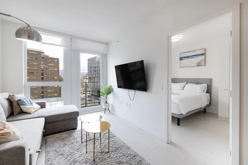 606 180 E 2ND AVENUE - photo 1 of 21