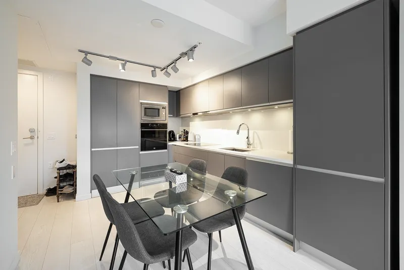 606 180 E 2ND AVENUE - photo 2 of 21