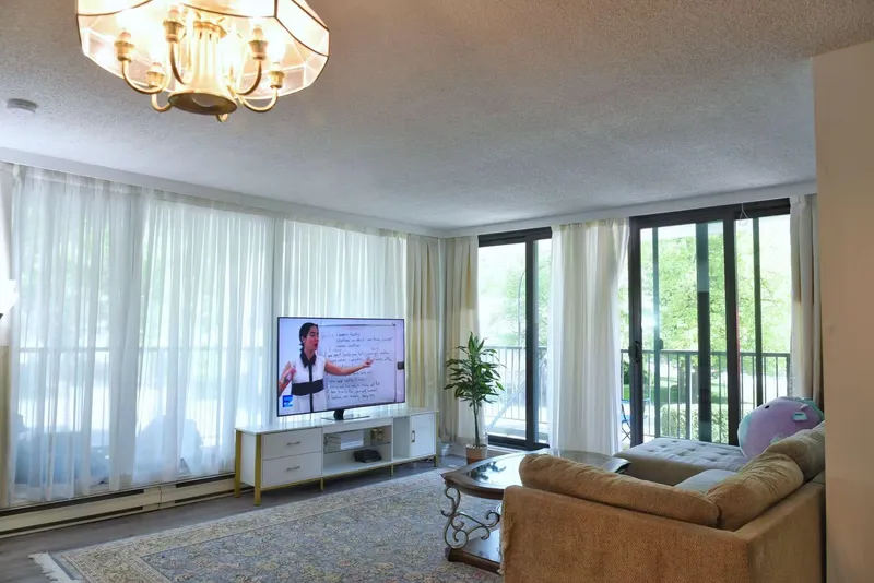 204 6455 WILLINGDON AVENUE - photo 2 of 19