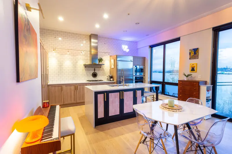 309 220 SALTER STREET - photo 4 of 25