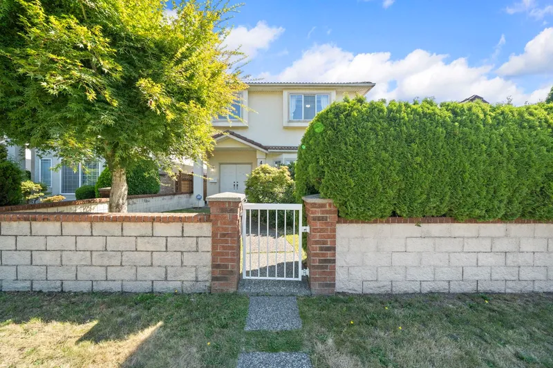 4380 NO. 5 ROAD - photo 3 of 25