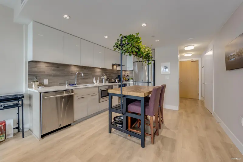 505 3451 SAWMILL CRESCENT - photo 2 of 25