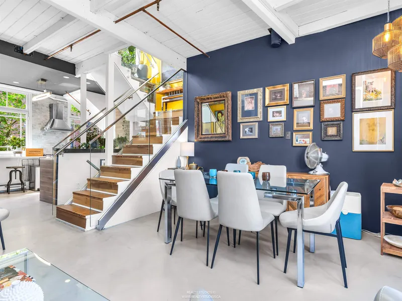 83 ALEXANDER STREET - photo 1 of 25