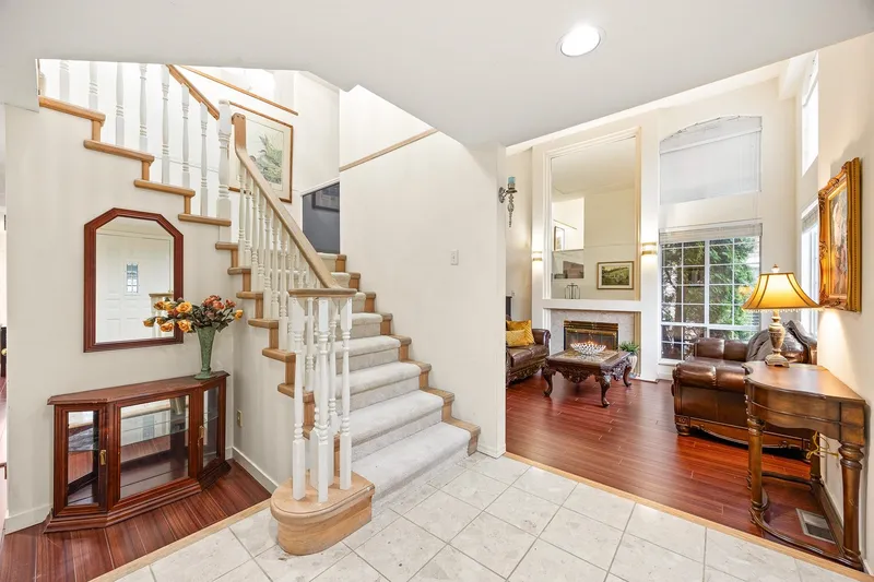 14969 24A AVENUE - photo 2 of 25