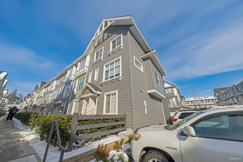 57 15778 85 AVENUE - photo 3 of 25