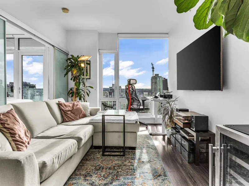 3305 1283 HOWE STREET - photo 4 of 25