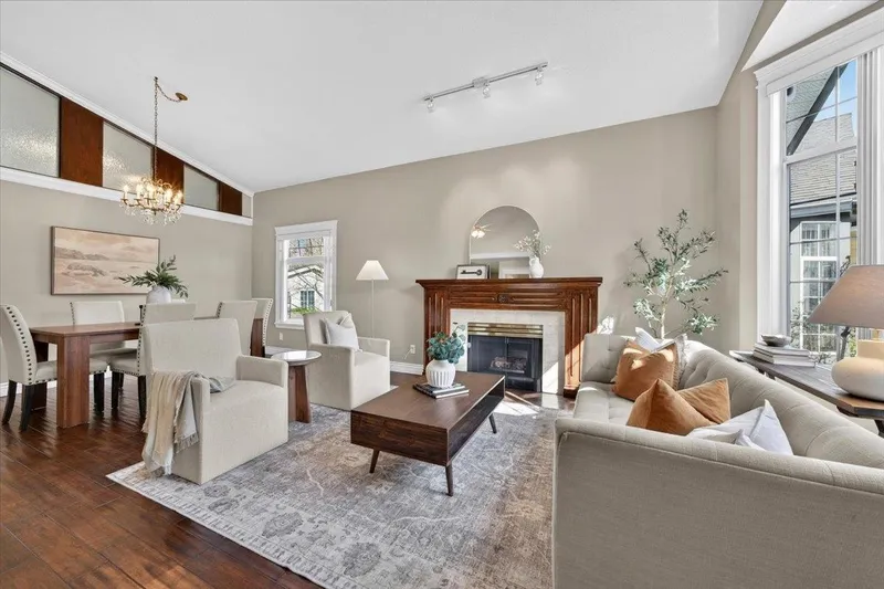 139 9012 WALNUT GROVE DRIVE - photo 4 of 25