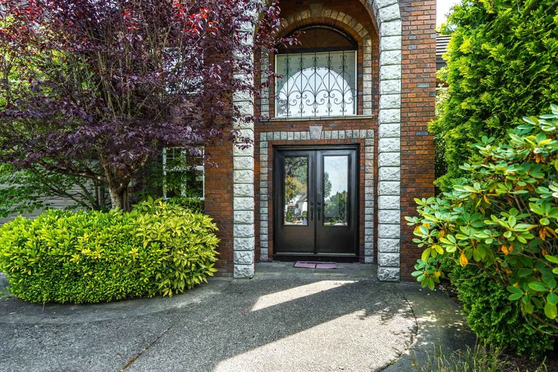 11324 161 STREET - photo 4 of 25