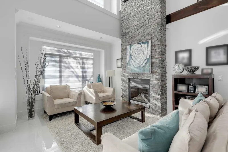 14871 76 AVENUE - photo 3 of 25