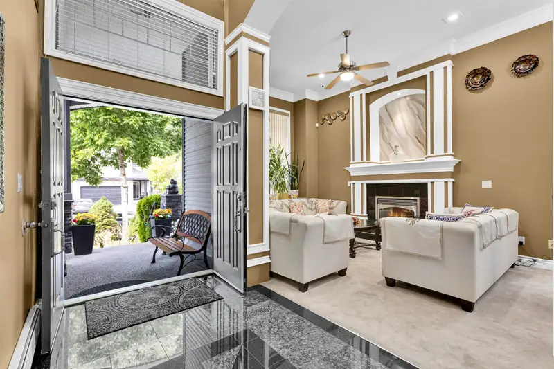 7770 146 STREET - photo 4 of 25