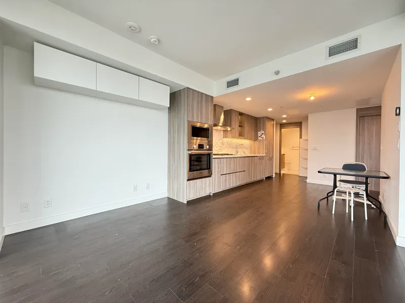 509 4880 LOUGHEED HWY - photo 4 of 25