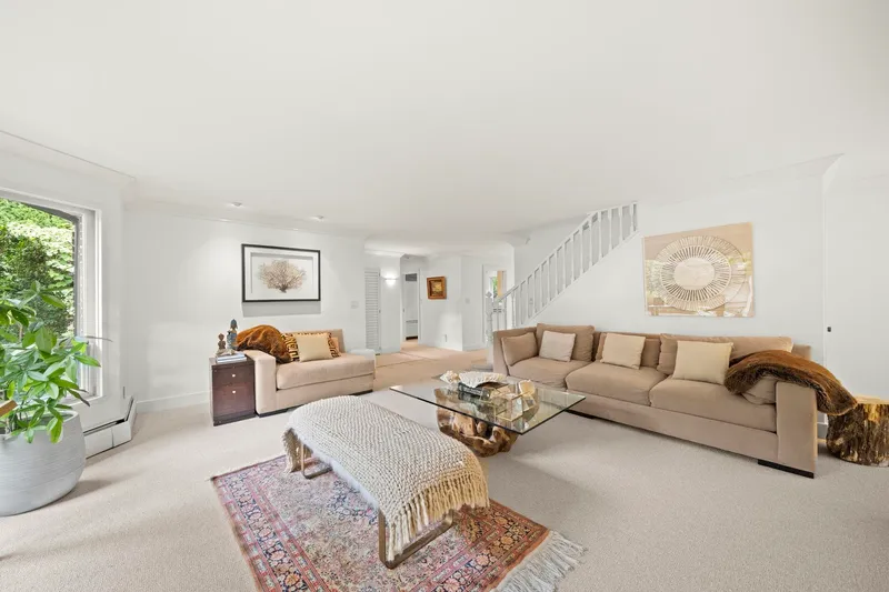 1443 MCRAE AVENUE - photo 2 of 25