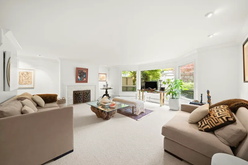 1443 MCRAE AVENUE - photo 3 of 25