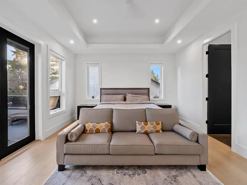 14295 73A AVENUE - photo 4 of 25