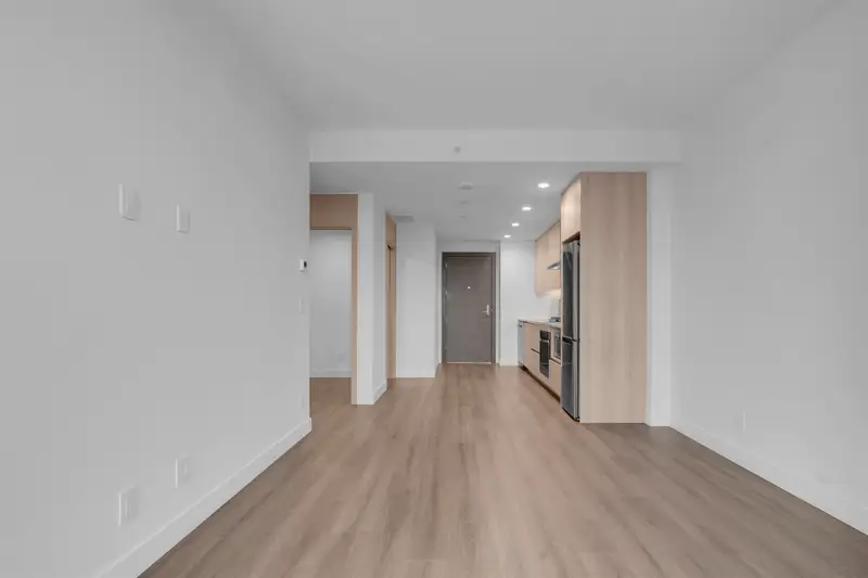 1709 10750 135A STREET - photo 2 of 25