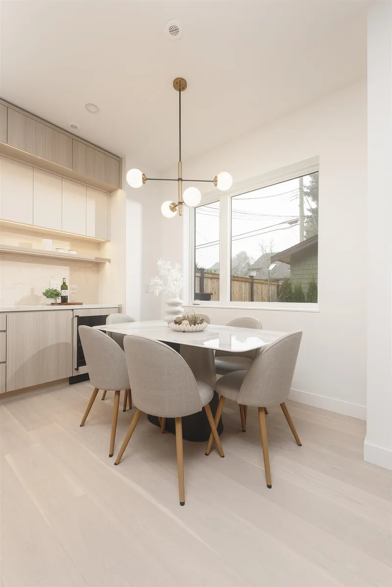 2 2755 W 11TH AVENUE - photo 4 of 25