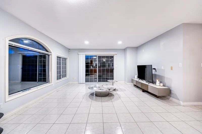 5660 STEFANKO PLACE - photo 4 of 25