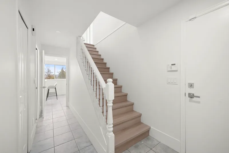 115 WARRICK STREET - photo 2 of 25