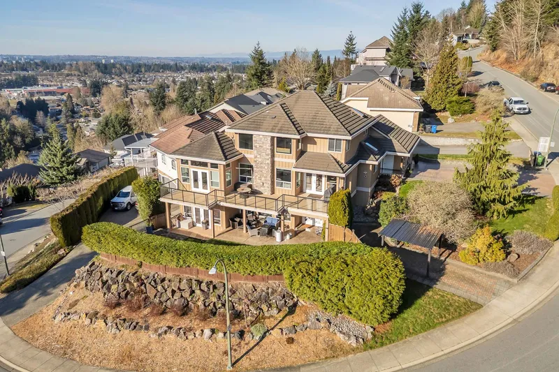 2758 ST MORITZ WAY - photo 4 of 25