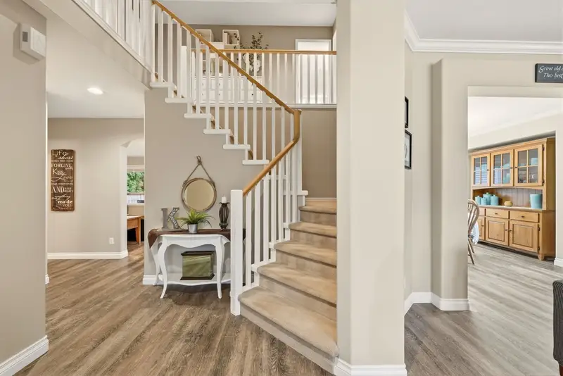 17882 68 AVENUE - photo 3 of 25