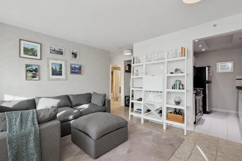 1502 1155 HOMER STREET - photo 3 of 21