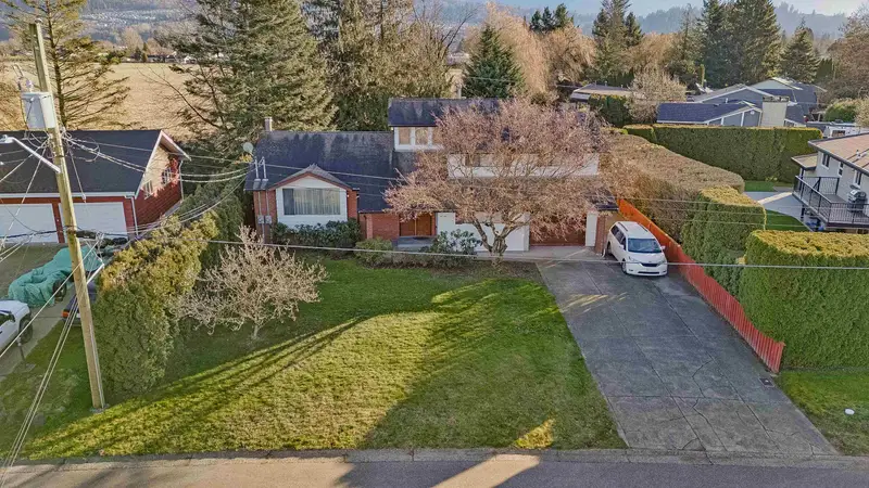 46194 GREENWOOD DRIVE - photo 3 of 25