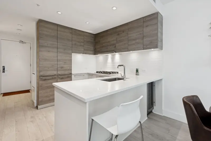 507 7358 EDMONDS STREET - photo 3 of 25