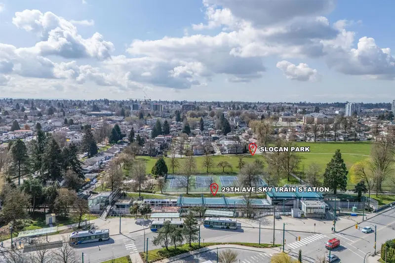 4595 PICTON STREET - photo 2 of 6