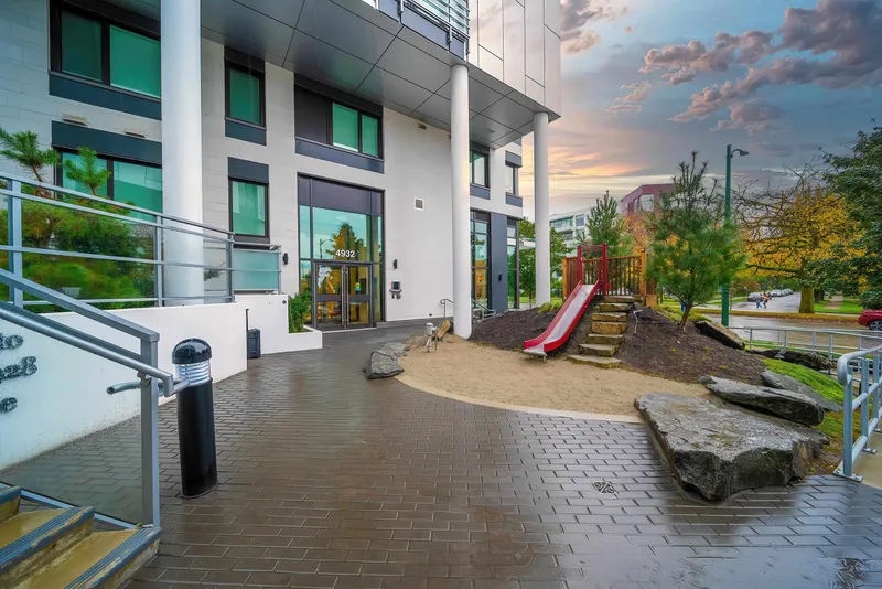 205 4932 CAMBIE STREET - photo 2 of 25