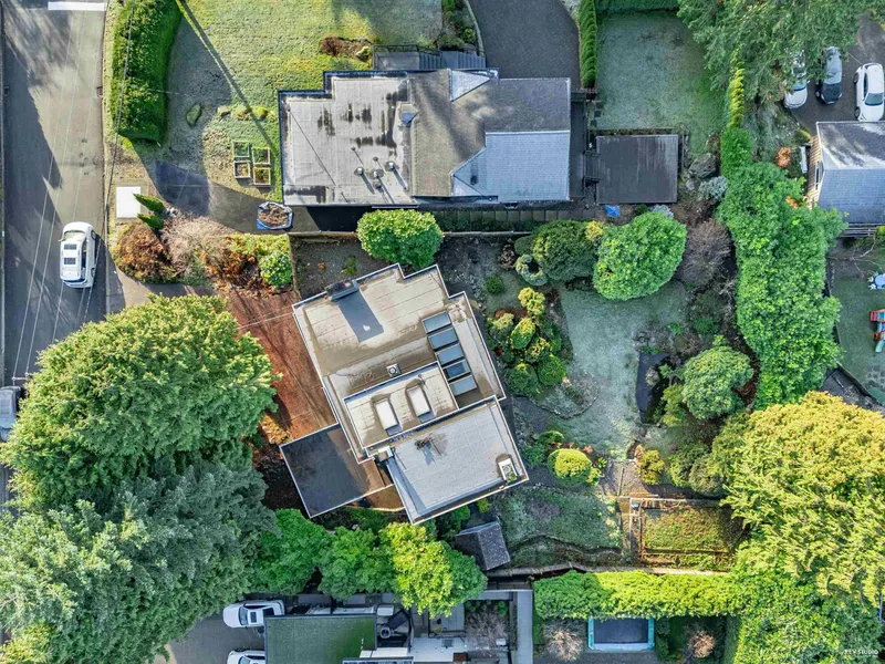 3729 ST. GEORGES AVENUE - photo 2 of 25