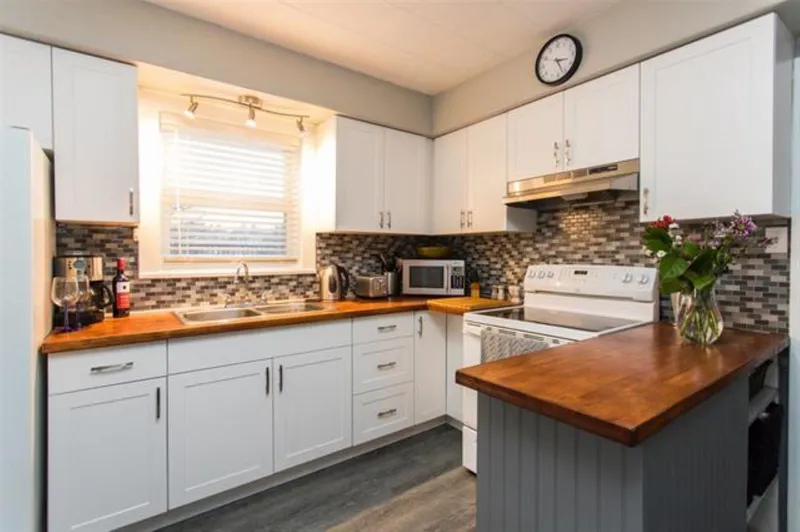 2340 MCKENZIE ROAD - photo 4 of 4