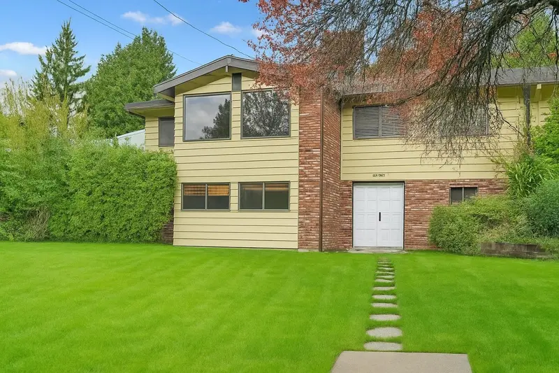 1987 CAPE HORN AVENUE - photo 1 of 25