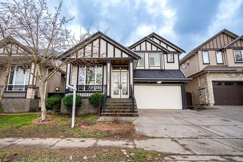 12567 66 AVENUE - photo 1 of 25