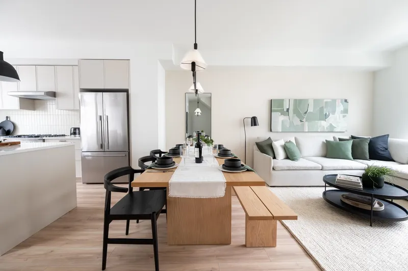 38 7918 204B STREET - photo 4 of 11