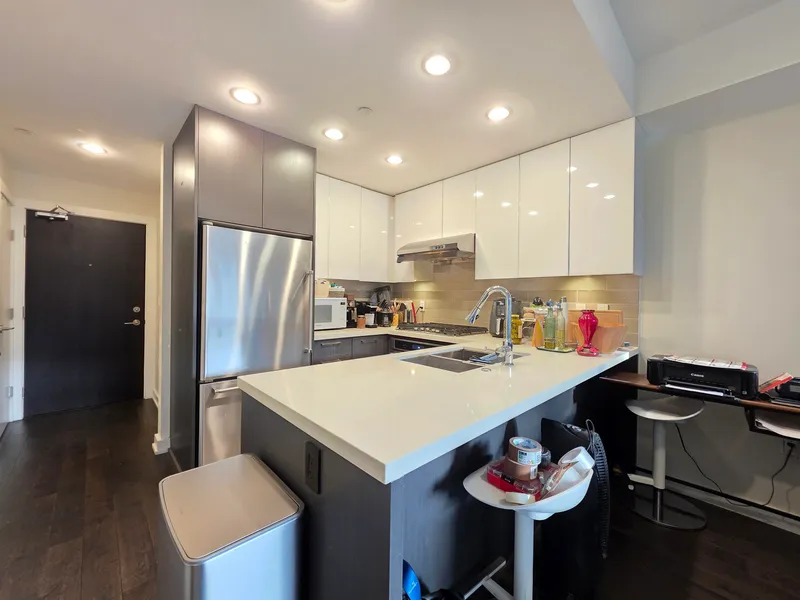 122 5311 CEDARBRIDGE WAY - photo 2 of 17