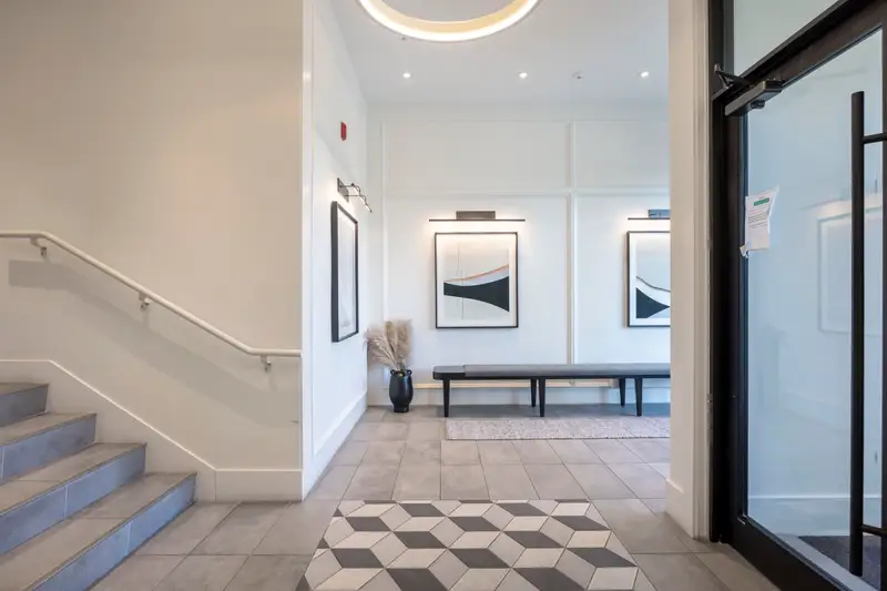 405 13933 105 BOULEVARD - photo 3 of 25