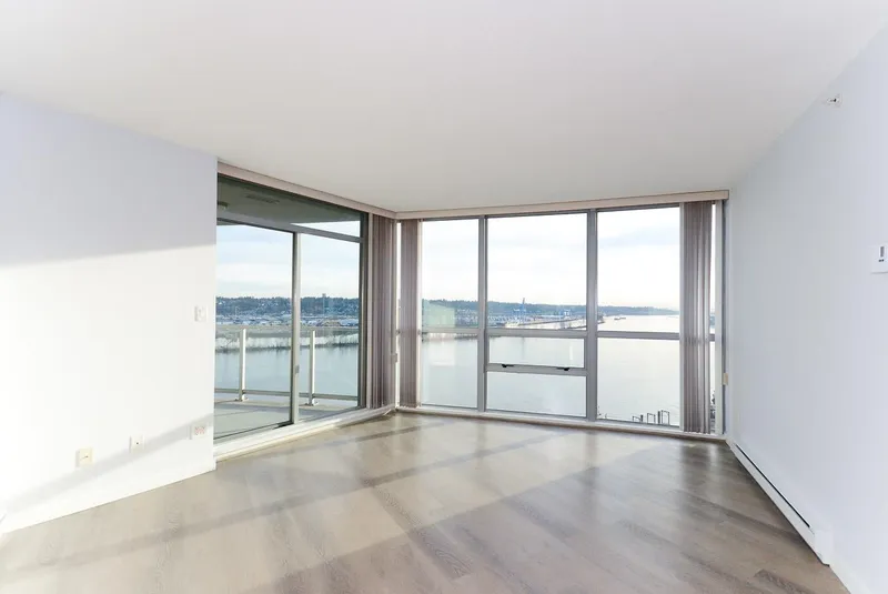 1809 14 BEGBIE STREET - photo 3 of 25