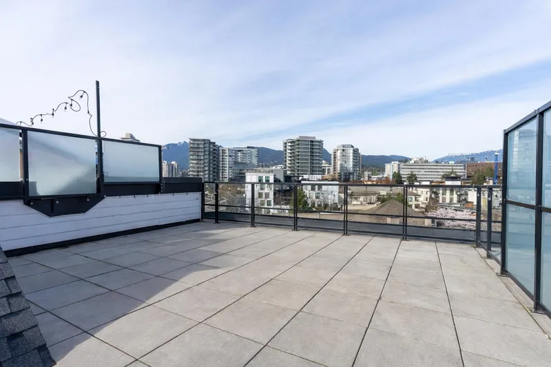 611 108 E 8TH STREET - photo 1 of 25