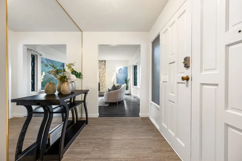 1550 PALMERSTON AVENUE - photo 4 of 25