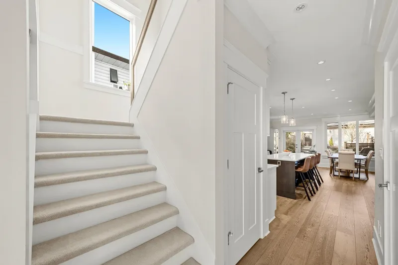 244 E 18TH STREET - photo 4 of 25