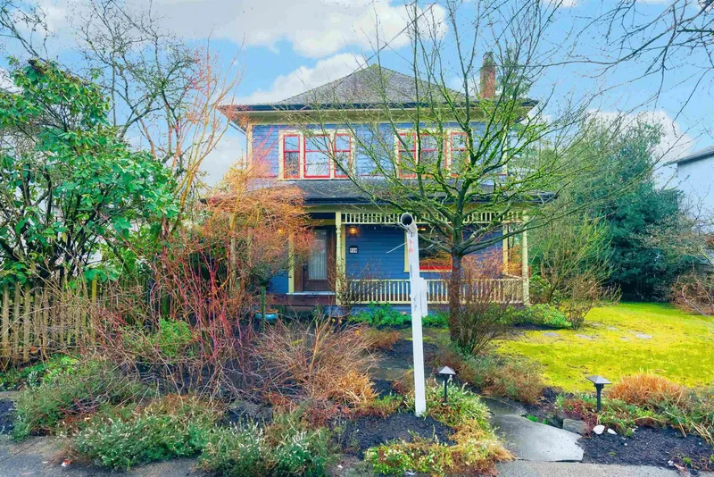 510 THIRD AVENUE - photo 1 of 5