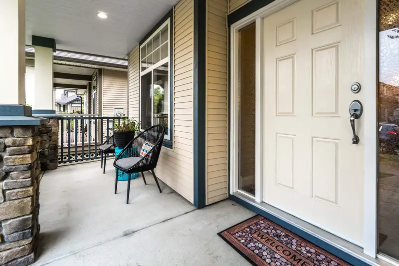 19088 68A AVENUE - photo 3 of 25