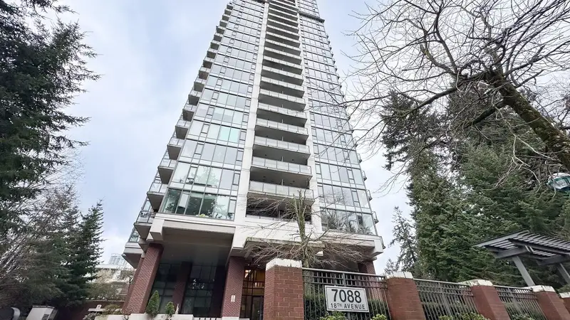 909 7088 18TH AVENUE - photo 4 of 25