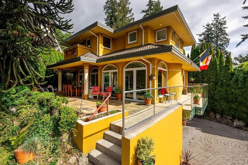 2635 ROSEBERY AVENUE - photo 2 of 24