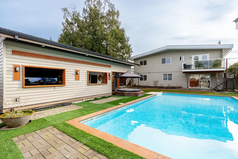 1415 CORNELL AVENUE - photo 2 of 25