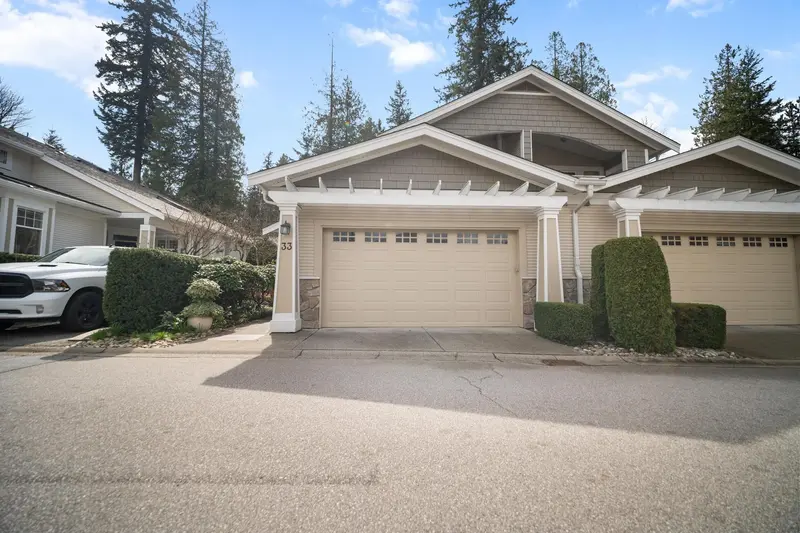 33 3500 144 STREET - photo 2 of 25